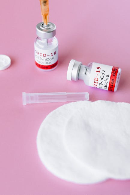 2 : img_0 - Vaccine and syringe